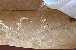 阳朔漏水维修 免砸砖防水材料该如何施工